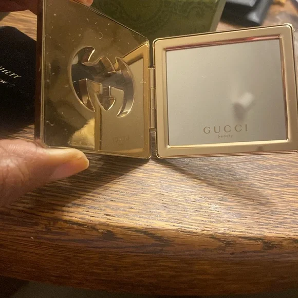 GUCCI GUILTY DIAMOND LIMITED EDITION MIRROR COMPACT